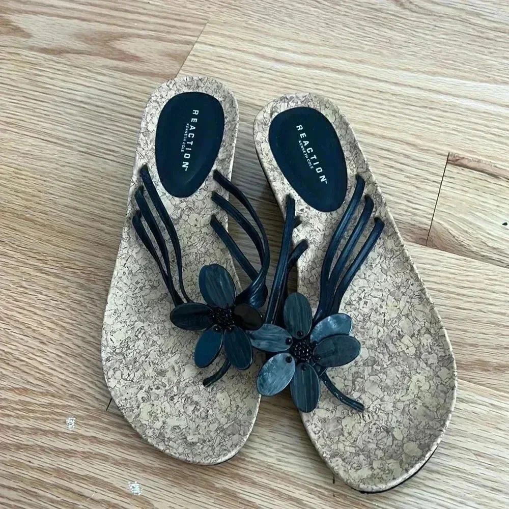 Reaction By Kenneth Cole sandals